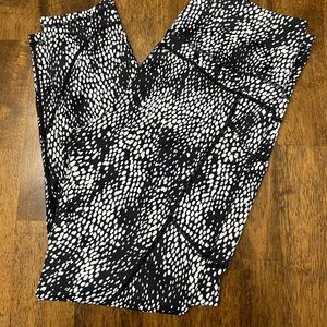 Zyia Active Viper HiRise Pocket Light n Tight 7/8